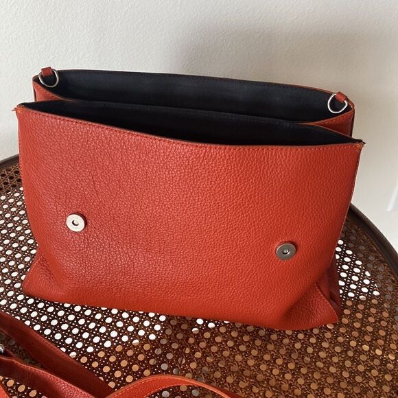 Elegant Woven Leather Handbag - Red - Picture 6 of 13